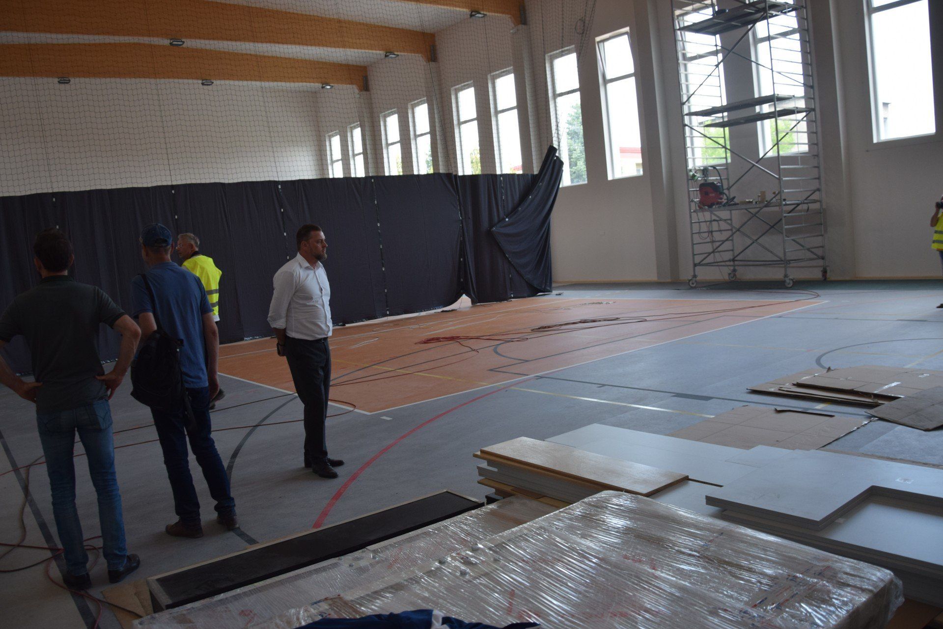 Budowa hali sportowej Zespołu Szkół Ogólnokształcących nr 1 w Tarnowie Mościcach. Stan na końcówkę lipca