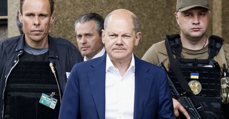 Scholz w Kijowie. Możliwy "jakościowo nowy poziom" pomocy wojskowej