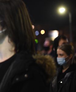 Strajk kobiet. Historycy sztuki o manipulowaniu znaczeniem symbolu błyskawicy