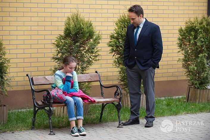 Na Wspólnej odcinek 2222, Tosia (Julia Lewenfisz-Gorka), Kornacki (Łukasz Matecki)