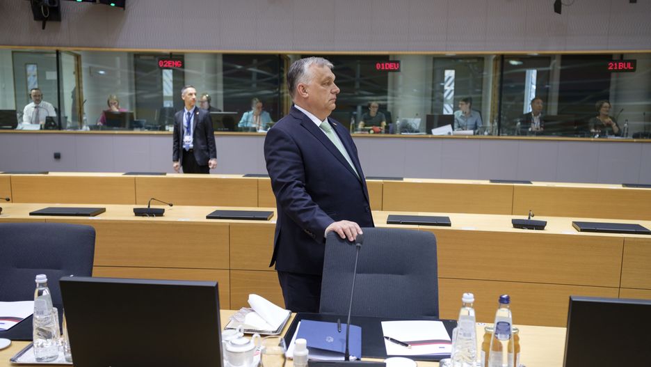 Parlament węgierski głosował w sprawie reformy sądownictwa. Rząd Wiktora Orbana może teraz liczyć na unijne pieniądze, zamrożone przez Brukselę w związku z łamaniem praworządności przez Budapeszt