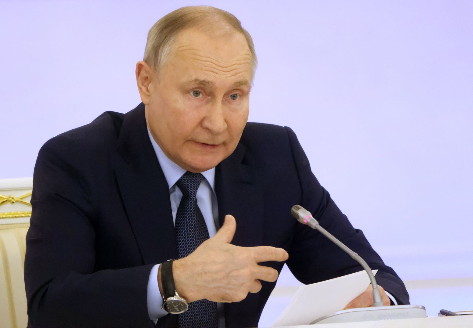 Dwa zdjęcia Putina. Co się dzieje z jego twarzą?