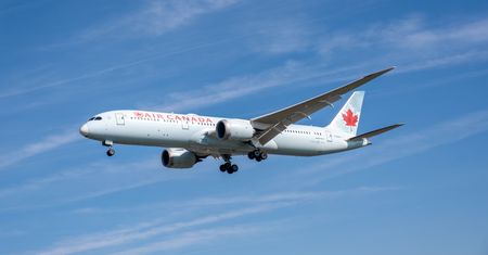 Pilot Air Canada z zarzutami. Przez 17 lat latał bez licencji