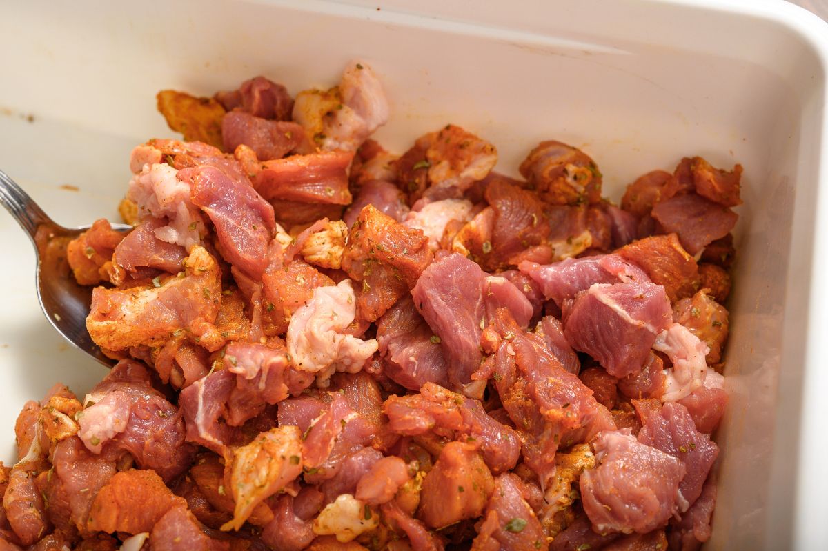 It's worth finishing marinating meat with rinsing.