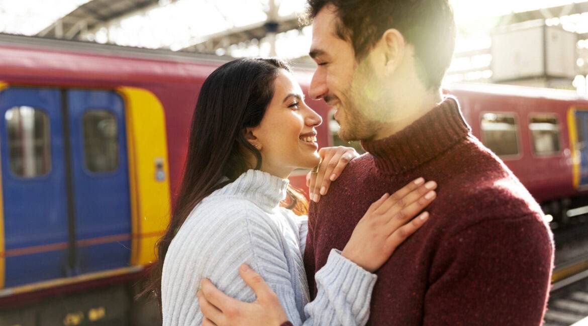 Wyjazd niespodzianka – jak zaplanować romantyczną podróż koleją?