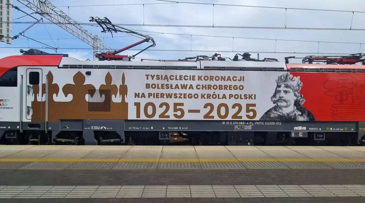 Powrót pociągiem z obchodów