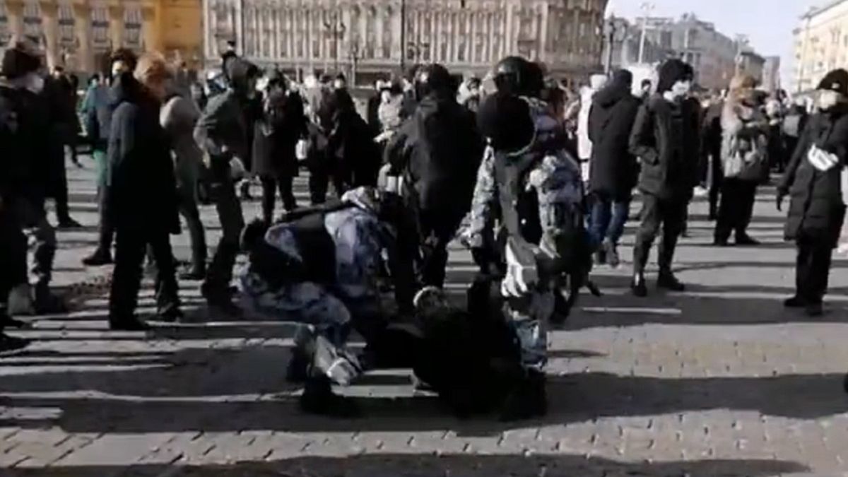 Rosjanie zatrzymywani za udział w protestach 