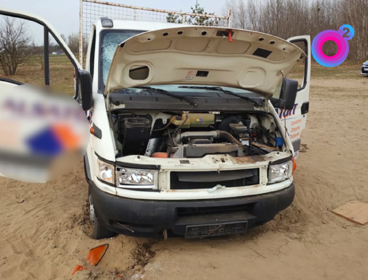 "To tylko zabawa". Ukradli samochód, chcieli też koparkę