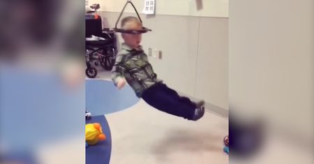 Halo Gravity Traction. Nie tylko do leczenia, również do zabawy