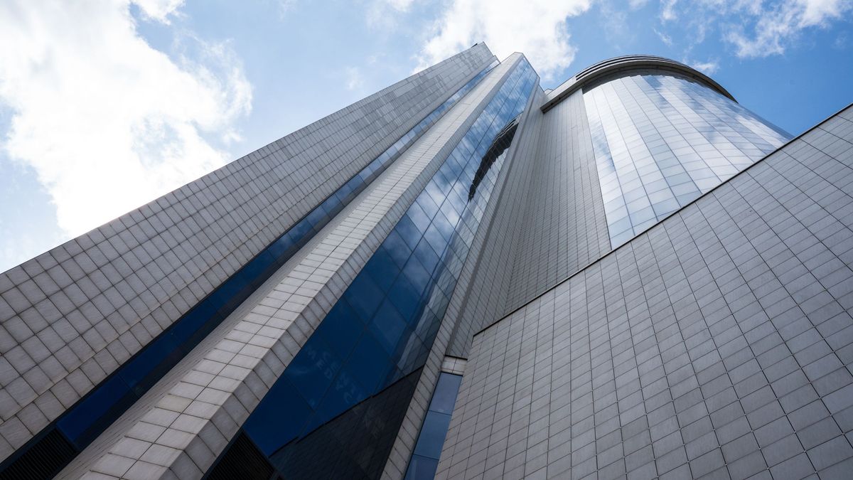 Analiza PEST. Co to takiego i na czym polega?