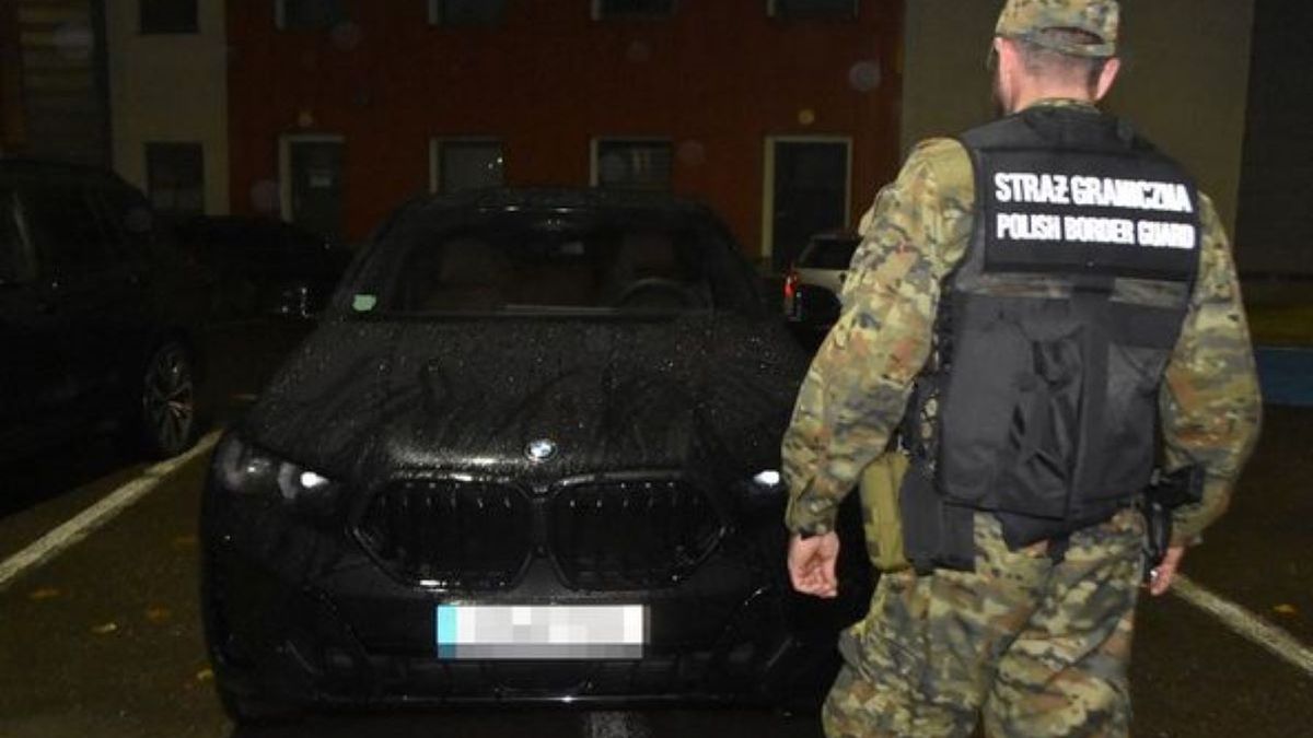 Straż Graniczna odzyskała dwa luksusowe samochody marki BMW