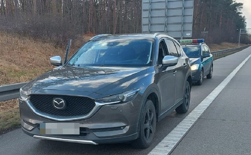 Nie potrafił wyjaśnić, skąd ma auto. Strażnicy rozwiązali zagadkę