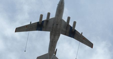 Rosyjski Ił-78 zbliżył się do przestrzeni powietrznej NATO. Poderwano Eurofightery