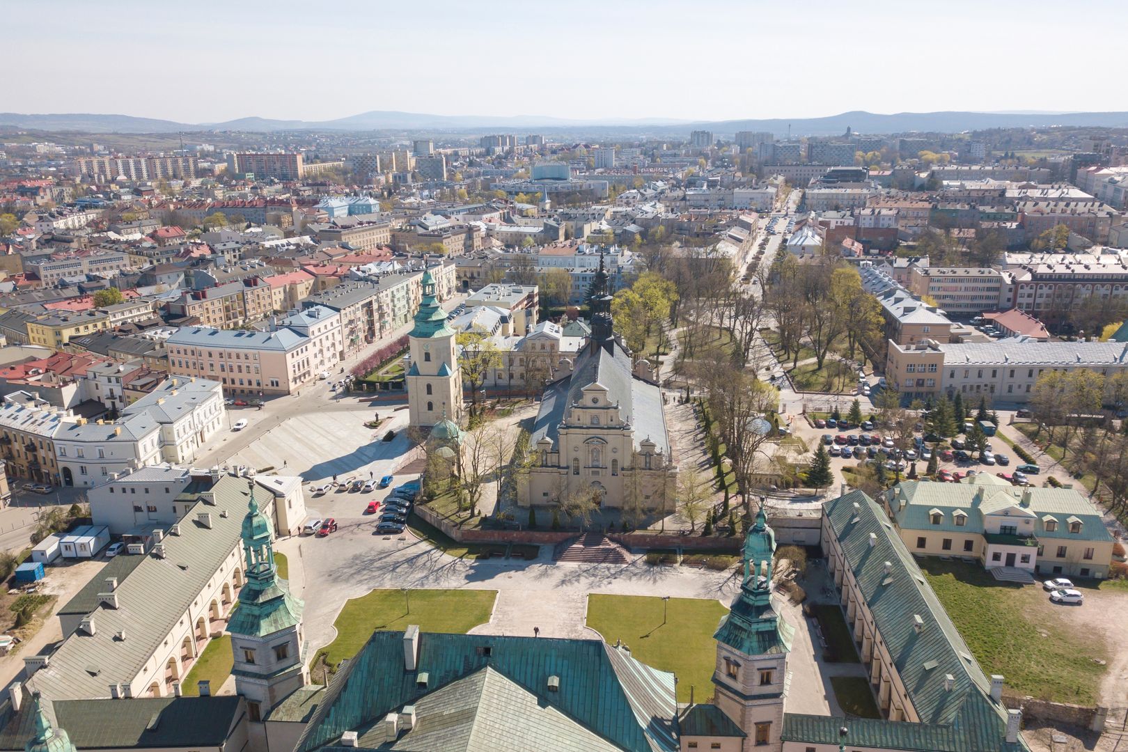 Pogoda w Kielcach. Prognoza na czwartek, 8 maja 2025. Słoneczny i rześki dzień na wiosenne aktywności
