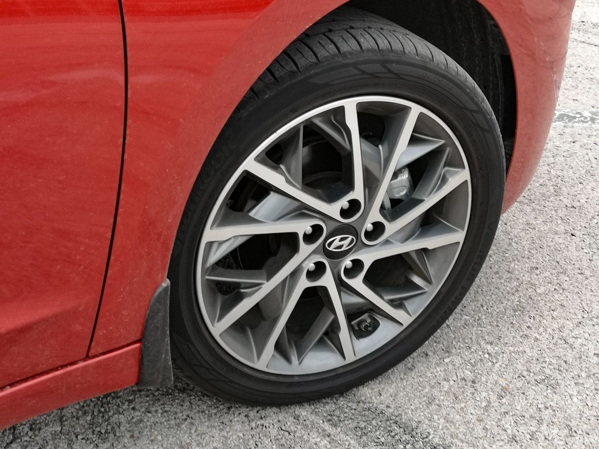 Hyundai Elantra: Hyundai SmartSense, Android Auto i kamera cofania 4
