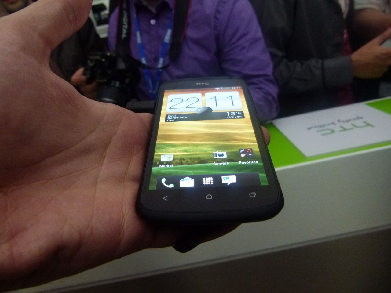 Premiera rynkowa HTC One S przełożona. Dlaczego?
