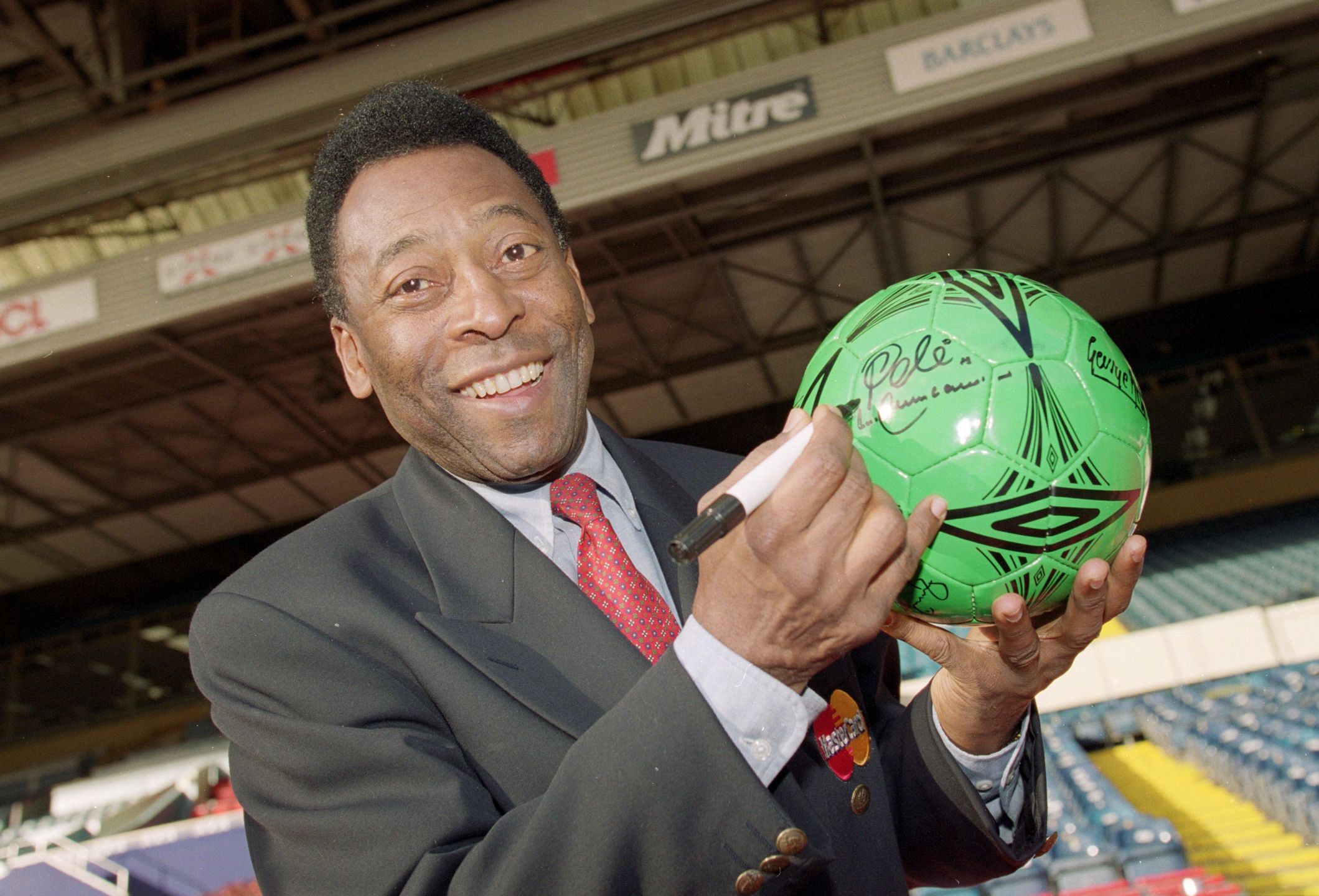 Pele31 Oct 2000:  Pele during an AXA photocall at Wembley in London. \ Mandatory Credit: Clive Mason /AllsportClive MasonZ0185404