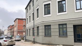 Bydgoszcz: Latarnia w centrum przestawiona. Ulica Świętej Trójcy pięknieje z dnia na dzień