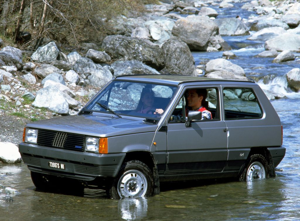 Panda 4x4 wygląda niepozornie, ale to bardzo dzielny samochód.