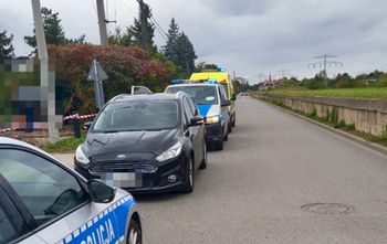 Niemiec wiózł 4-latka. Nagle uderzył w bankomat