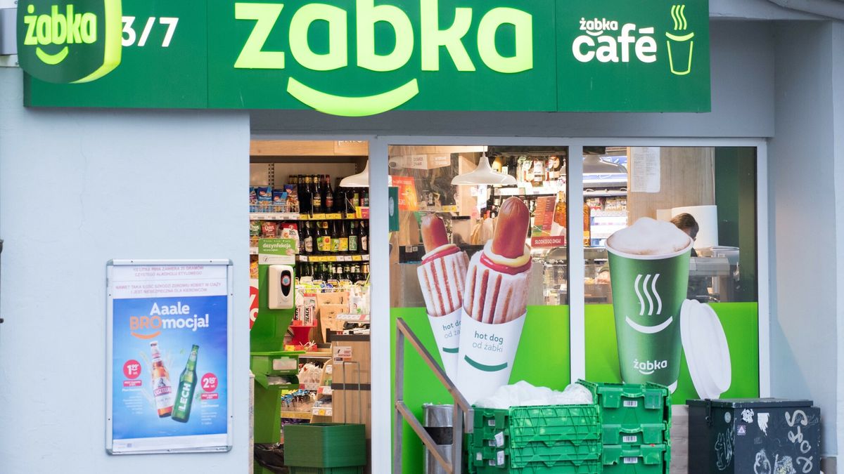 Żabka sprzedaje 39 mln kubków kawy rocznie