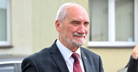 Emerytura Antoniego Macierewicza. Dużo niższa niż Kaczyńskiego