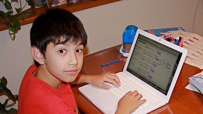 Prawdziwi ludzie zamiast algorytmów wyszukiwarki 1