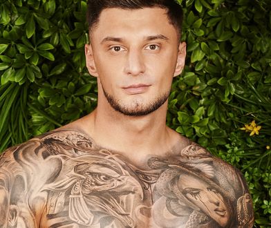 Nowy uczestnik randkowego show ma partnerkę poza programem? Internauci węszą spisek