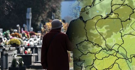 Pogoda na Wszystkich Świętych. Modele pokazują coś ciekawego