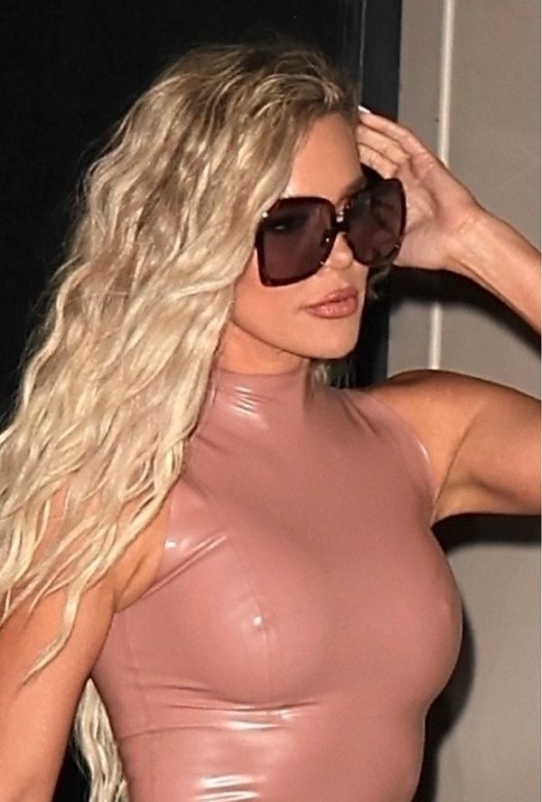 Khloe Kardashian idzie na kolację z Kris i Kendall