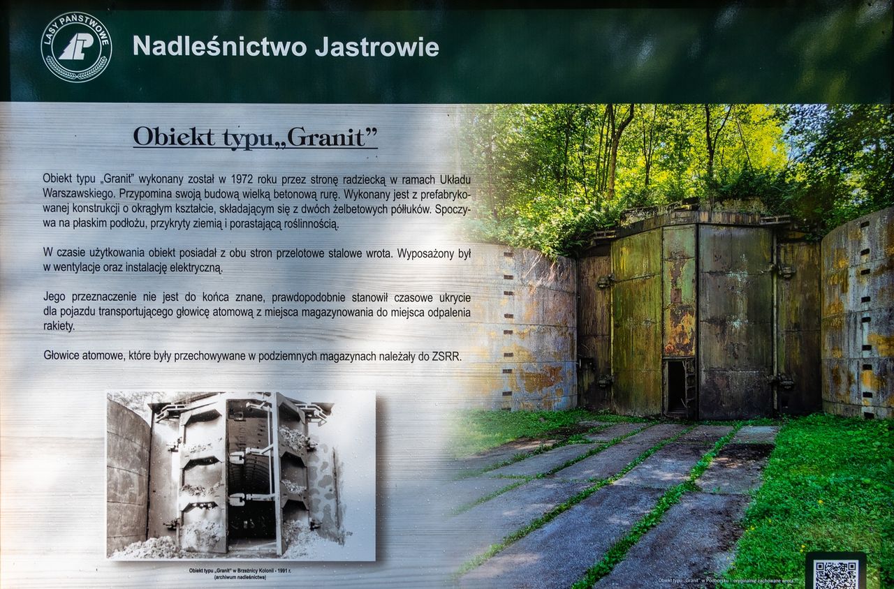 Jedna z tablic wyjaśnia obiekt typu "Granit"