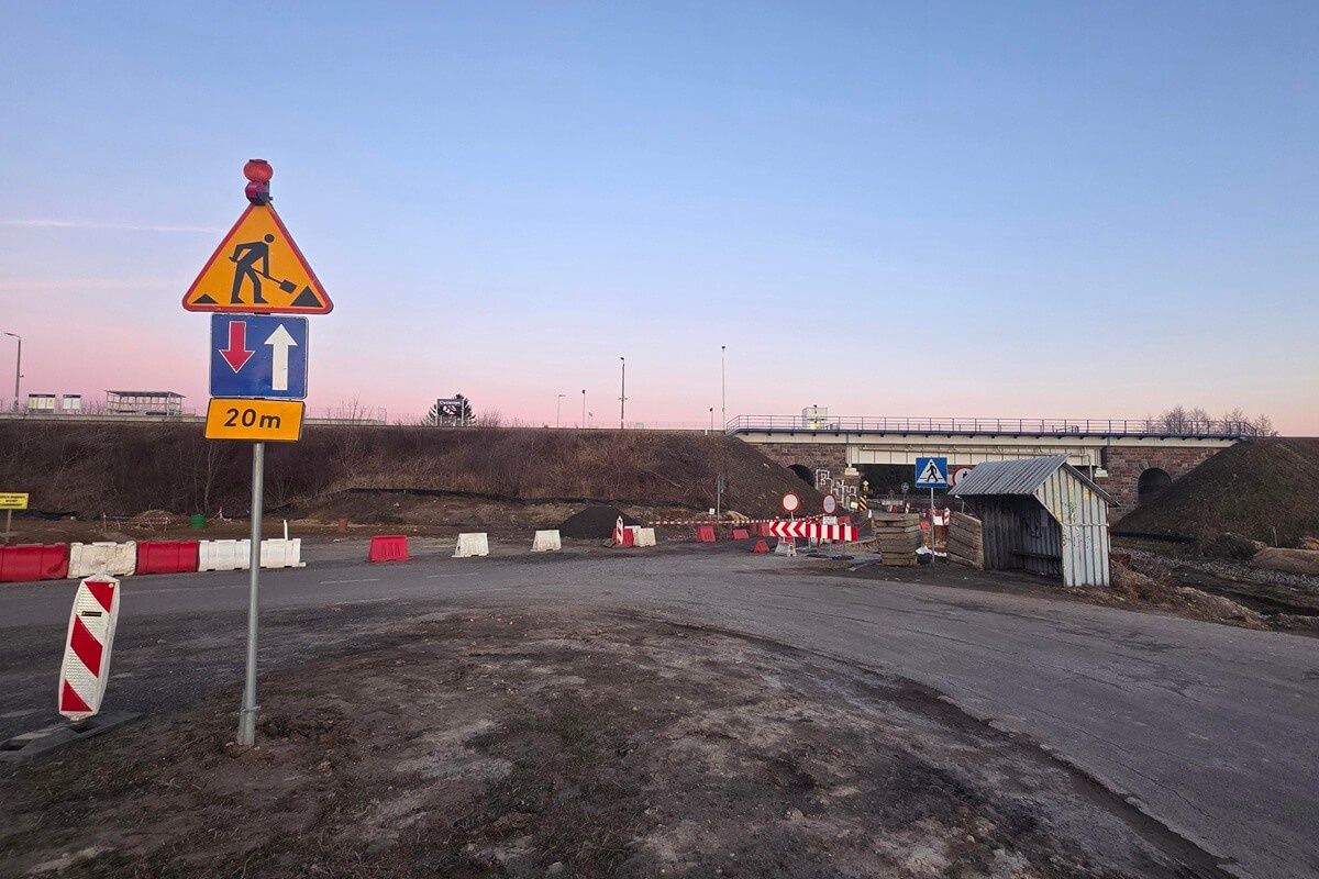 GDDKiA odpowiada mieszkańcom Ciecierzyna. Przejazd pod wiaduktem zostanie otwarty w połowie roku
