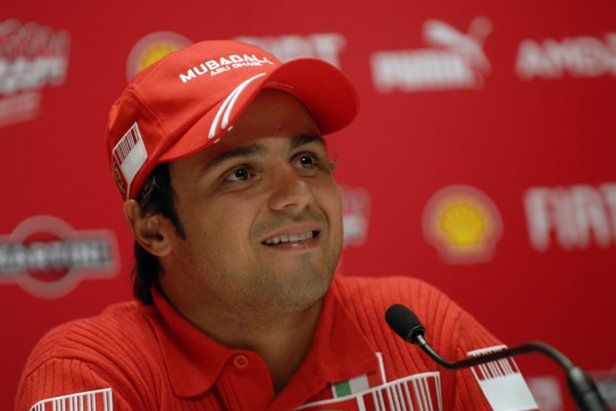 Felipe Massa rozmawia z Williamsem