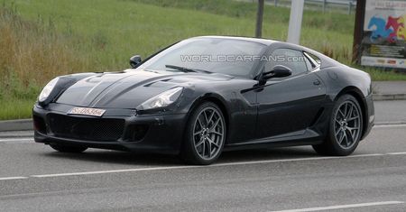 Następca Ferrari 599 - nowe zdjęcia szpiegowskie