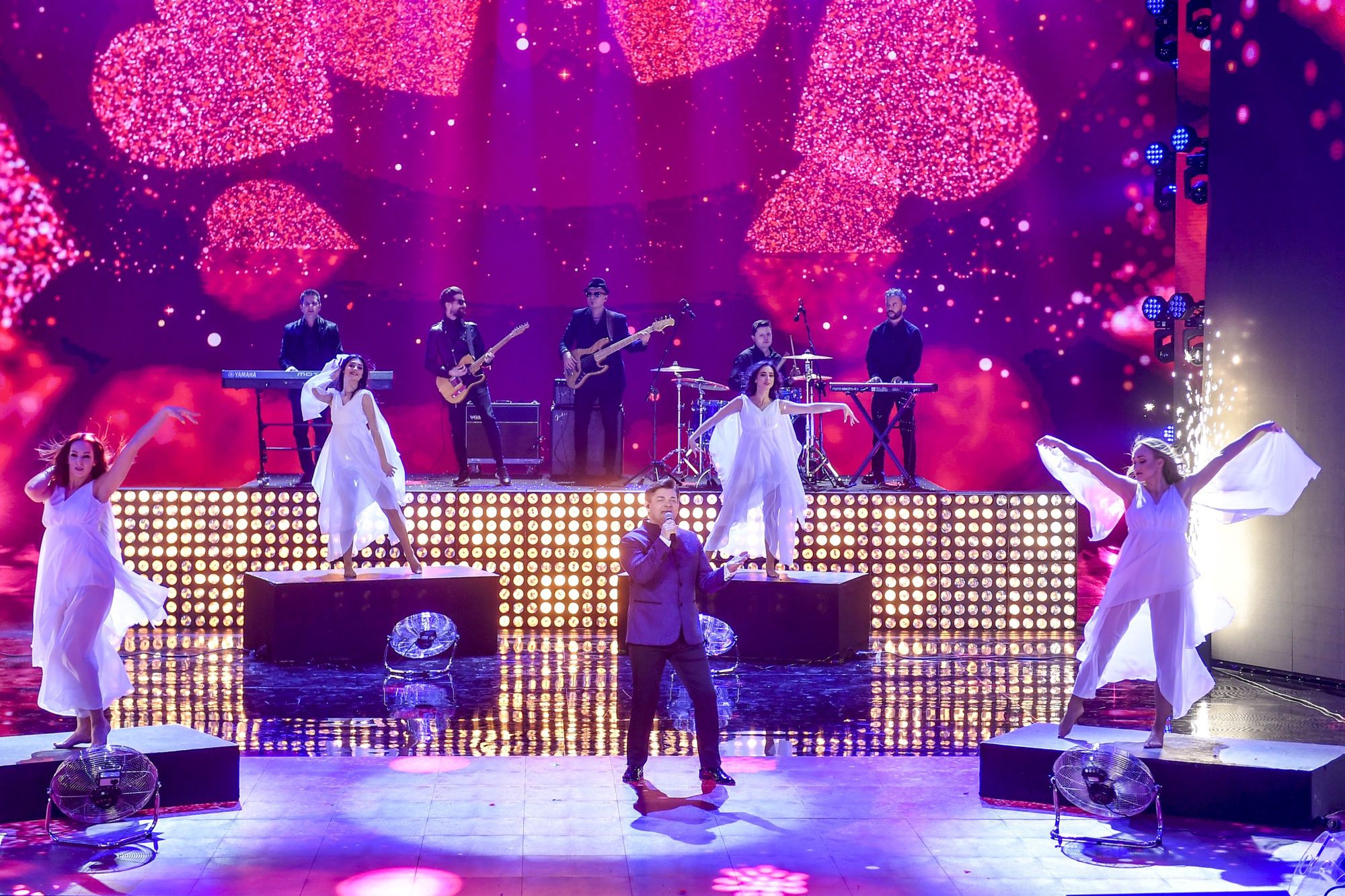 Zenek Martyniuk na Walentynkowym koncercie życzeń TVP w Teatrze Wielkim w Łodzi