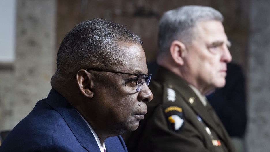 Secretary Austin and Joint Chiefs Chair Milley speak on Ukraineepa09875769 US Secretary of Defense Lloyd Austin (L) and Chairman of the Joint Chiefs General Mark Milley (R) testify before the Senate Armed Service Committee in the Dirksen Senate Office Building in Washington, DC, USA, 07 April 2022. Austin and Chairman of the Joint Chiefs General Mark Milley were scheduled to discuss their annual budget request but were asked repeatedly about Russia's invasion of Ukraine.  EPA/JIM LO SCALZO Dostawca: PAP/EPA.JIM LO SCALZO