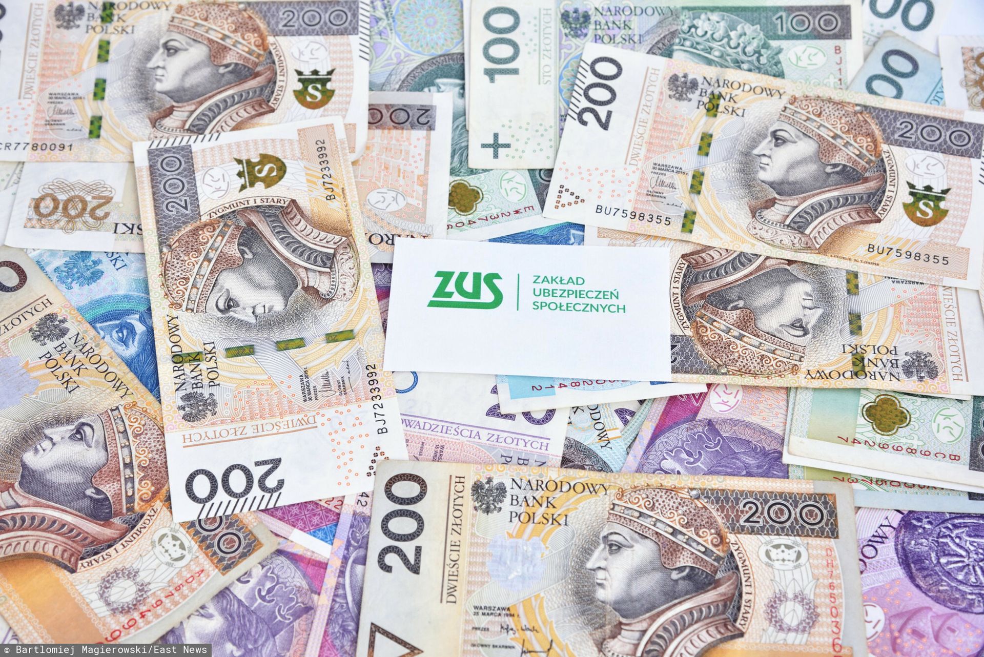 ZUS pokazuje nowe wyliczenia. Tak każdy rok pracy wpływa na emeryturę