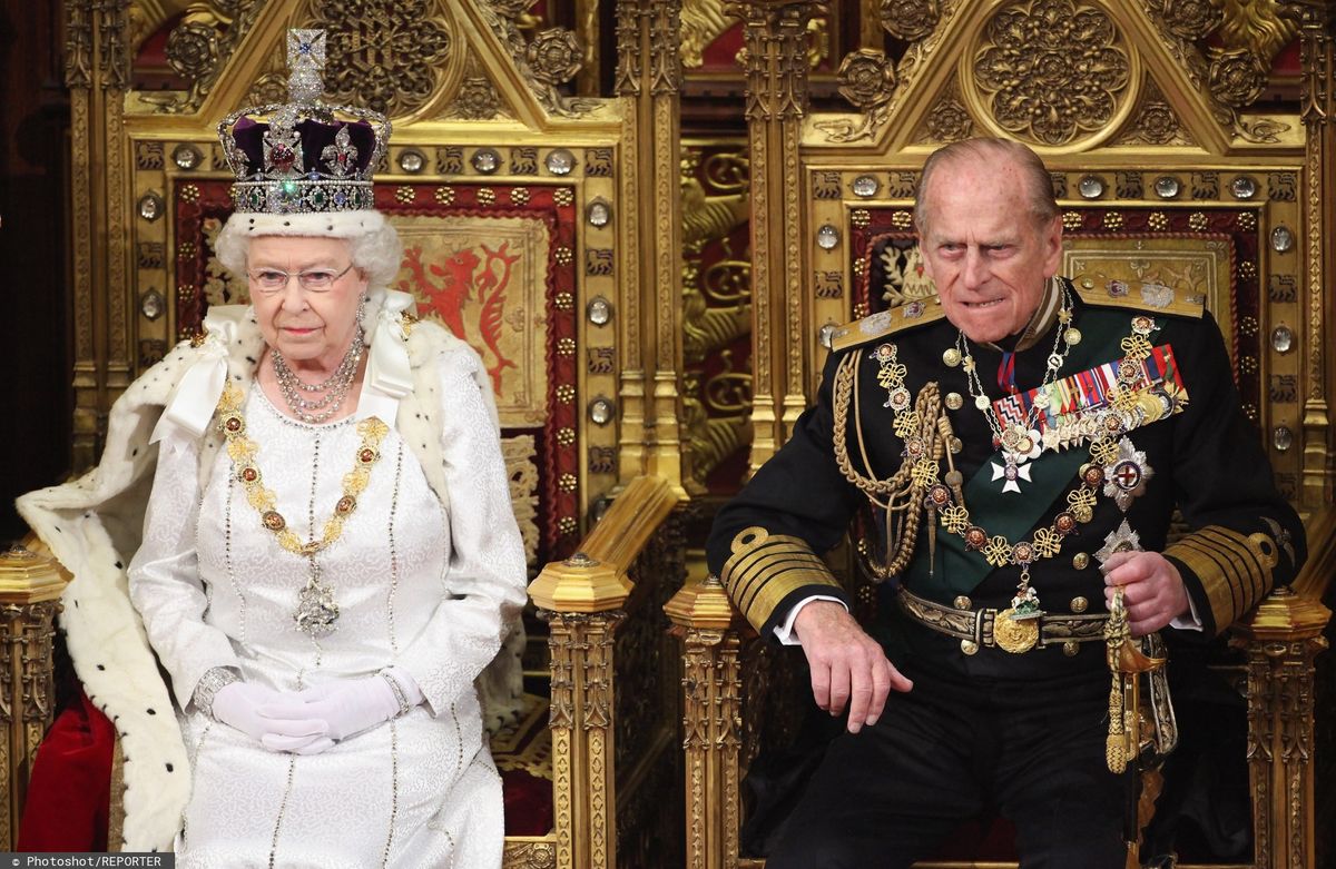 Królowa Elżbieta II i książę Filip podczas oficjalnych uroczystości