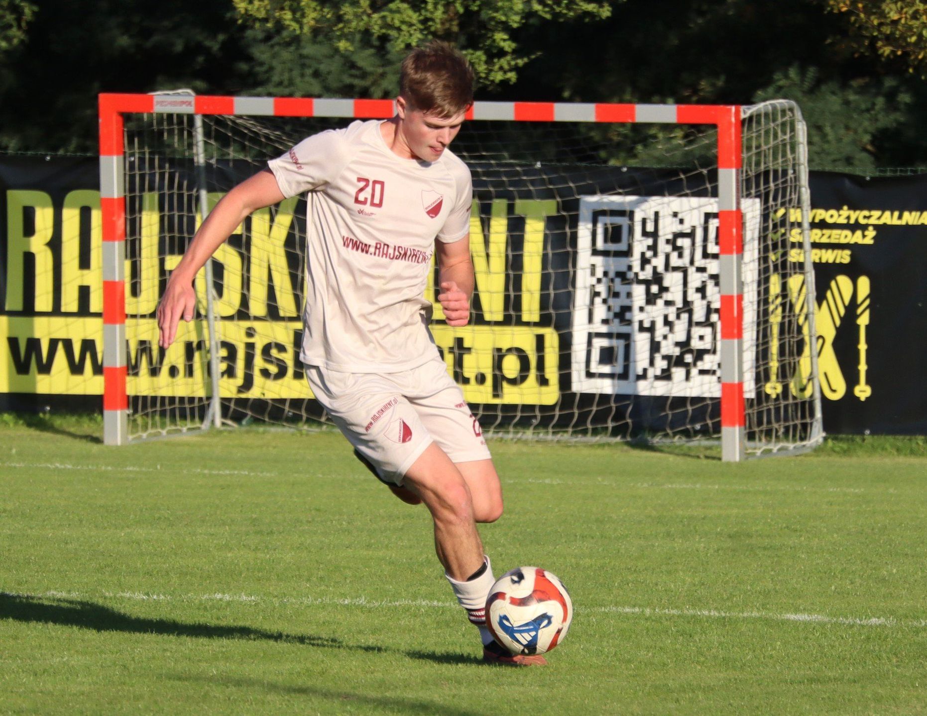 Brzezina Osiek przełamała kosztem Chełmka pasmo sześciu porażek w grupie zachodniej V ligi piłkarskiej w Małopolsce. O meczu opowiedział Bartosz Kuźma 