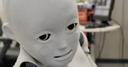 Przerażające dziecko-robot (wideo)