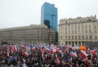 Tłumy na manifestacjach KOD w całej Polsce! (DUŻO ZDJĘĆ)