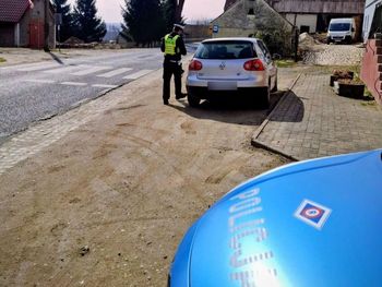 Zakaz prowadzenia, pojazd niedopuszczony do ruchu i nielegalny pobyt - kombinacja 34-latka