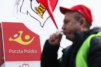 Zmiany w Poczcie Polskiej. Zamrożono program odejść i zwolnień