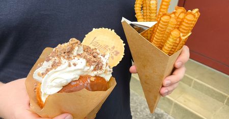 Spróbowałam gofrowych frytek i lodowych burgerów. Smak smakiem, ale ta cena!