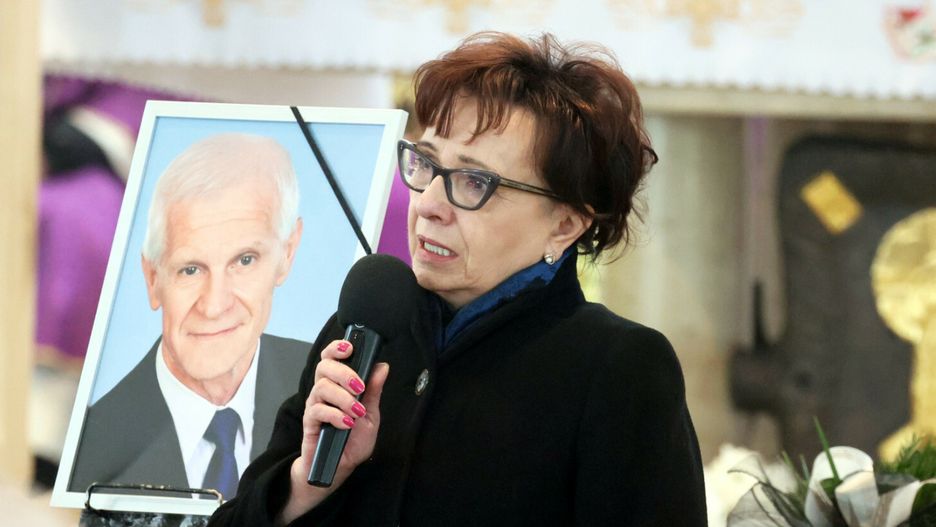 Elżbieta Witek na pogrzebie męża