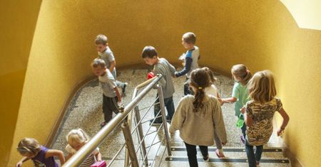 "Niepotrzebny im dodatkowy stres". Są problemy z zapisami ukraińskich dzieci do szkół