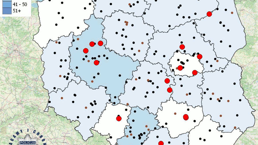 Mapa przedstawiająca wypadki drogowe ze skutkiem śmiertelnym w Polsce, z oznaczeniami miejsc zdarzeń.