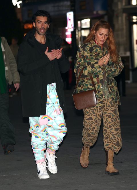 Celebrity Sightings In Jersey City - January 12, 2024JERSEY CITY, NJ - JANUARY 12: Justin Baldoni and Blake Lively are seen on the set of 'It Ends with Us' on January 12, 2024 in Jersey City, New Jersey.  (Photo by Jose Perez/Bauer-Griffin/GC Images)Jose Perez/Bauer-Griffinit ends with us, 240112jp, bestof, topix