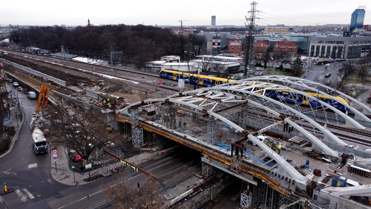 Nowy most posłuży też pieszym i rowerzystom 