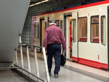 Emeryt z Włoch zagrał w filmie. Ma zwrócić 21 tys. euro